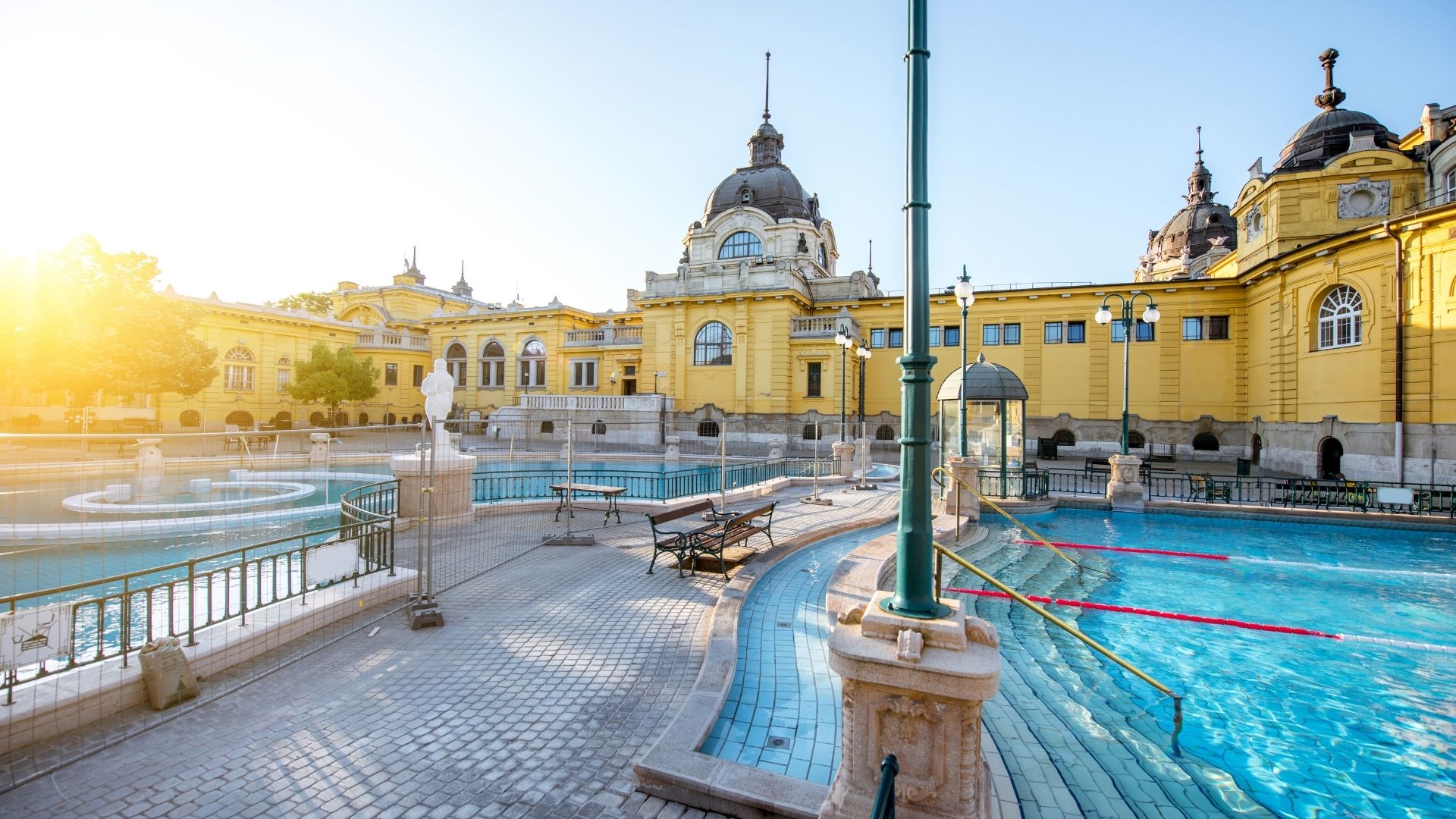 Thermal Baths & Jewish Quarter